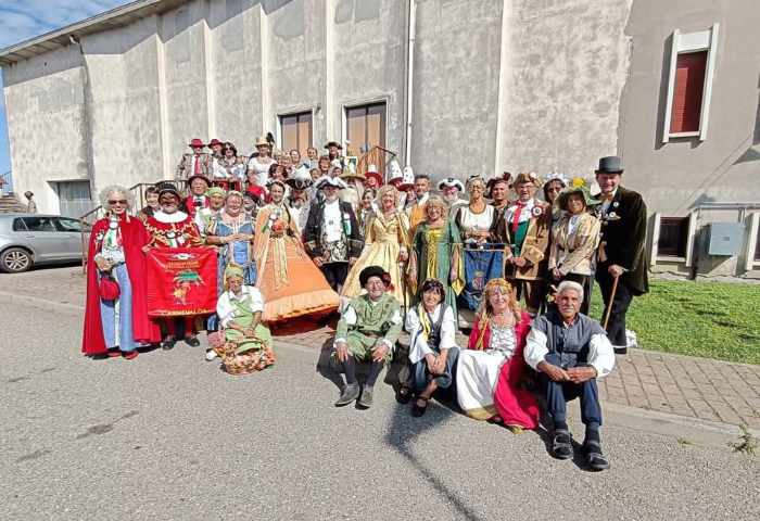 Casalino in maschera